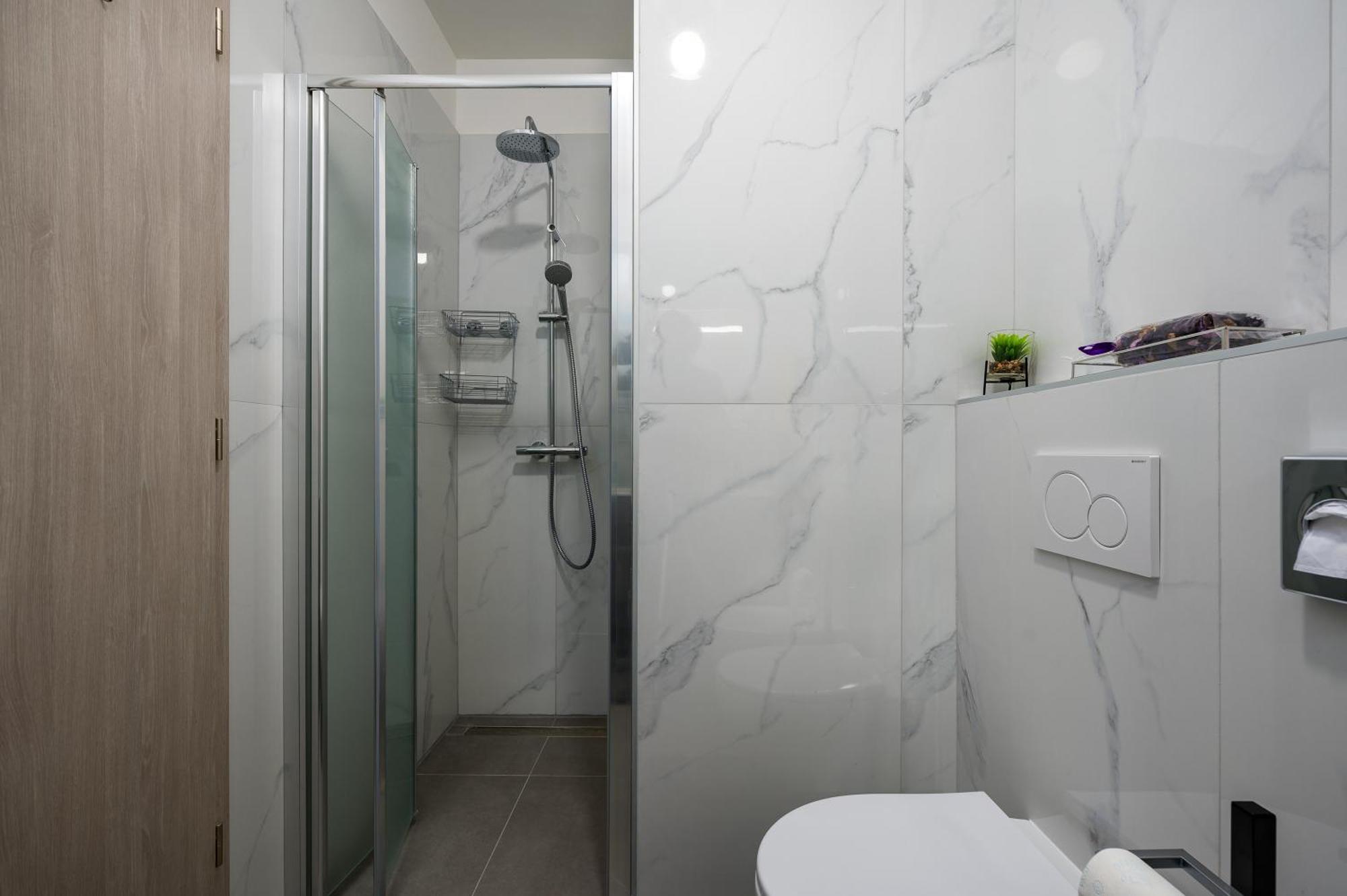 Luxury Brigitta With Whirlpool In *
